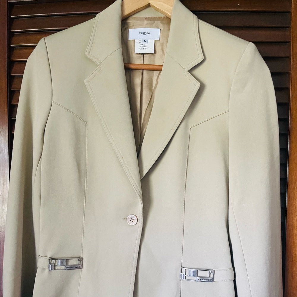 Gorgeous blazer!!